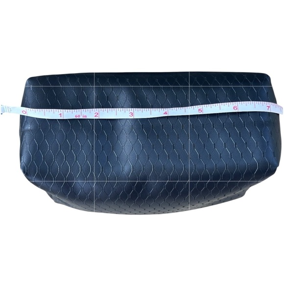 NWOT YSL Yves Saint Laurent Parfums Black Travel Pouch Toiletry Makeup Bag - Picture 5 of 5